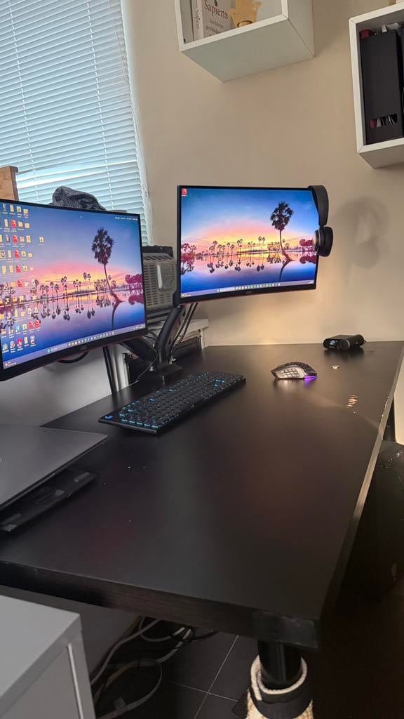 Gratis: IKEA bureau (75x150 cm), Ophalen, Zwart, In hoogte verstelbaar, Zo goed als nieuw