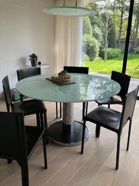 Stijlvolle Stoelen (max 6) in zwart leder, Ophalen, Zwart, Zo goed als nieuw, Stijlvol, modern