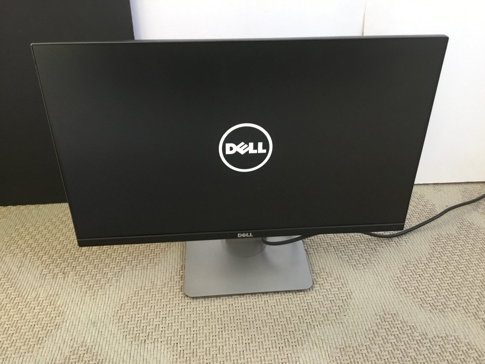 Écran/écran Dell 24 pouces U2414HB, Informatique & Logiciels, Enlèvement, Utilisé, Réglable en hauteur