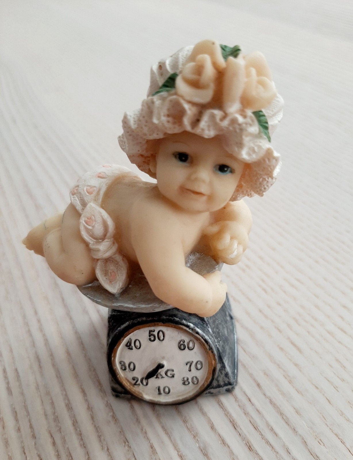 Kind op een weegschaal. Vintage kunst uit het Regency, Ophalen