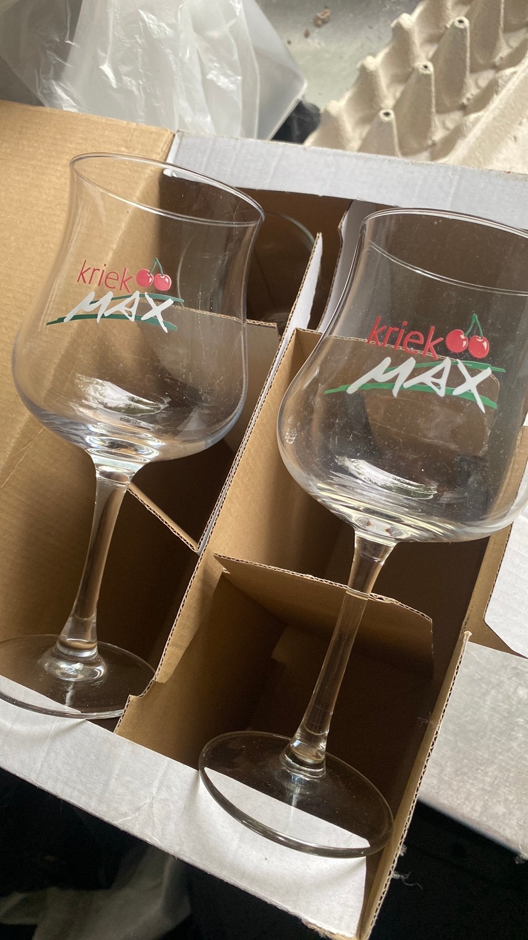 3 max bierglazen kriek = 2 euro, Ophalen of Verzenden, Zo goed als nieuw