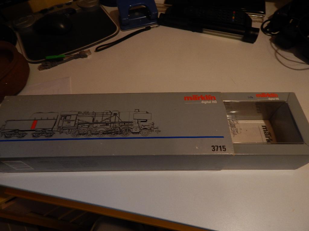 Boîte Märklin 3715 vide avec incrustation et livret, Hobby & Loisirs créatifs, Trains miniatures | HO, Enlèvement ou Envoi, Courant alternatif