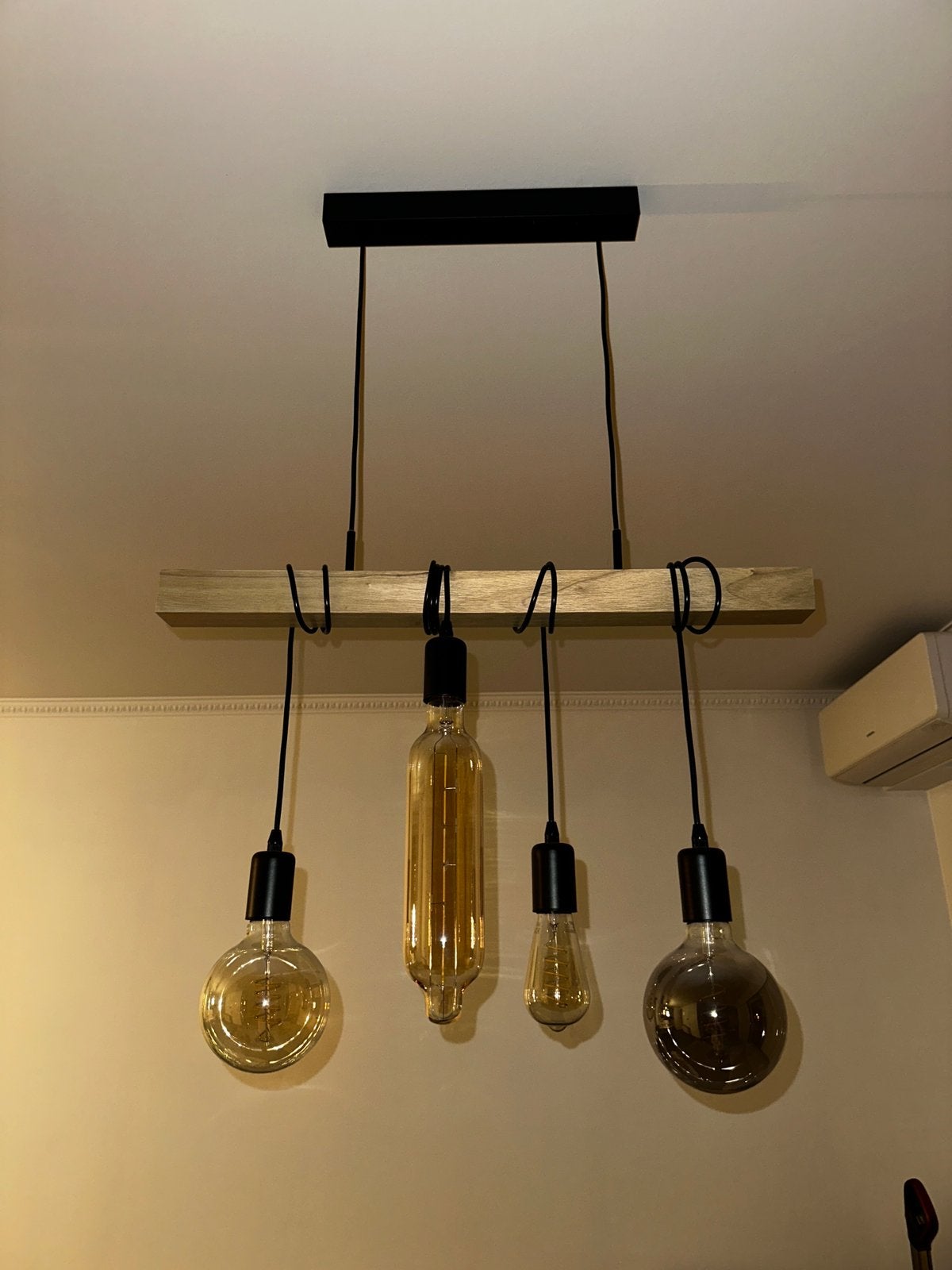houten hanglampen vintage/modern design, Huis en Inrichting, Lampen | Hanglampen, Ophalen, Zo goed als nieuw