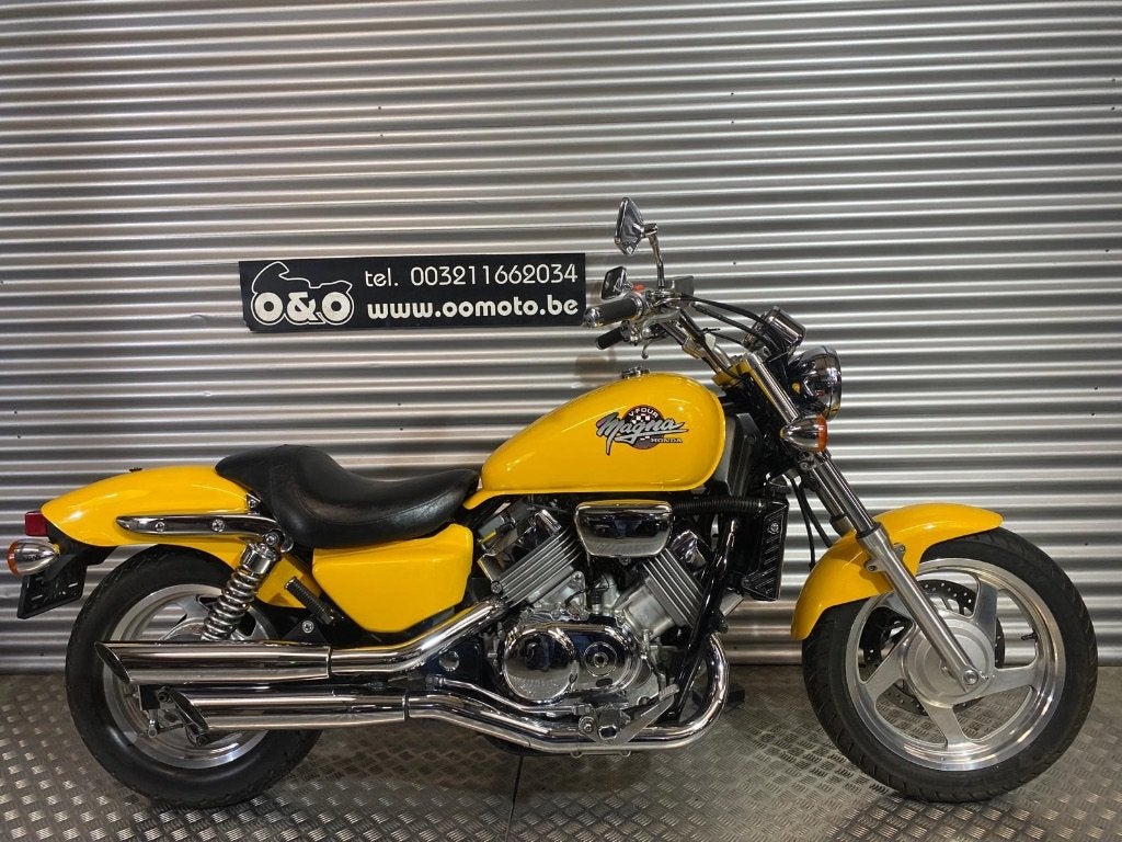 Honda VF750C Magna + Garantie + entretien GRATUIT!, Permis Moto A, 750 cm³, Entreprise, Occasion