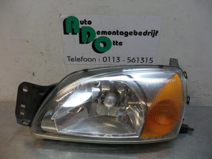 Koplamp links van een Ford Fiesta (Fiesta 95-), Gebruikt, -, -, Ophalen of Verzenden