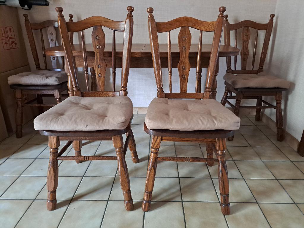 Tafel in hout uittrekbaar met 4 stoelen, Ophalen