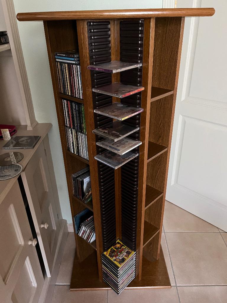 Te koop CD - DVD kast, Huis en Inrichting, Ophalen, Gebruikt, 150 discs of meer, Hout