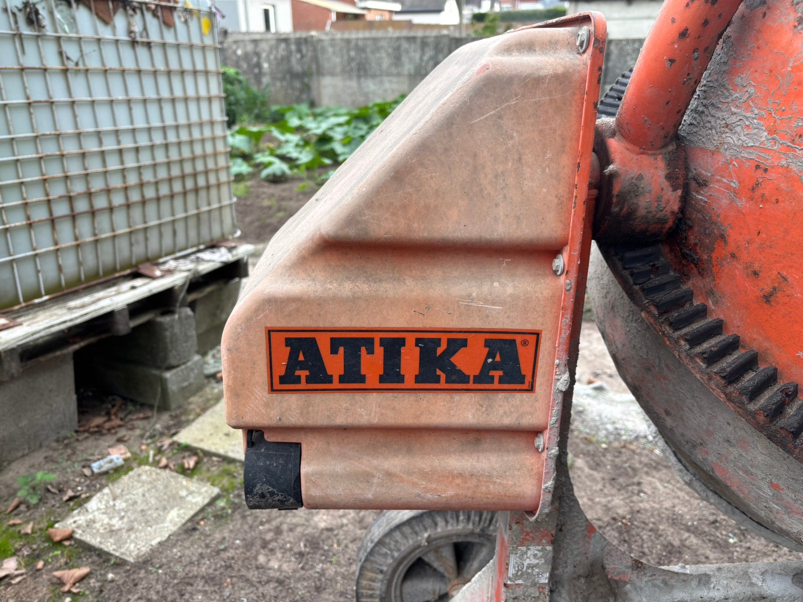 Betonmolen Atika 185, Ophalen, Zo goed als nieuw