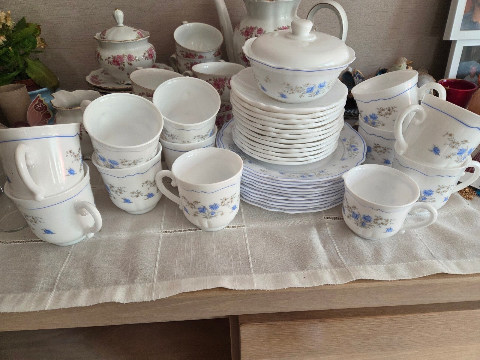 Arcopal France "Romantique" servies, Antiek en Kunst, Antiek | Servies los, Ophalen