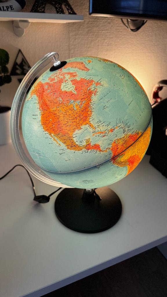 Verlichte Wereldbol, Ophalen, Verlicht, Zo goed als nieuw