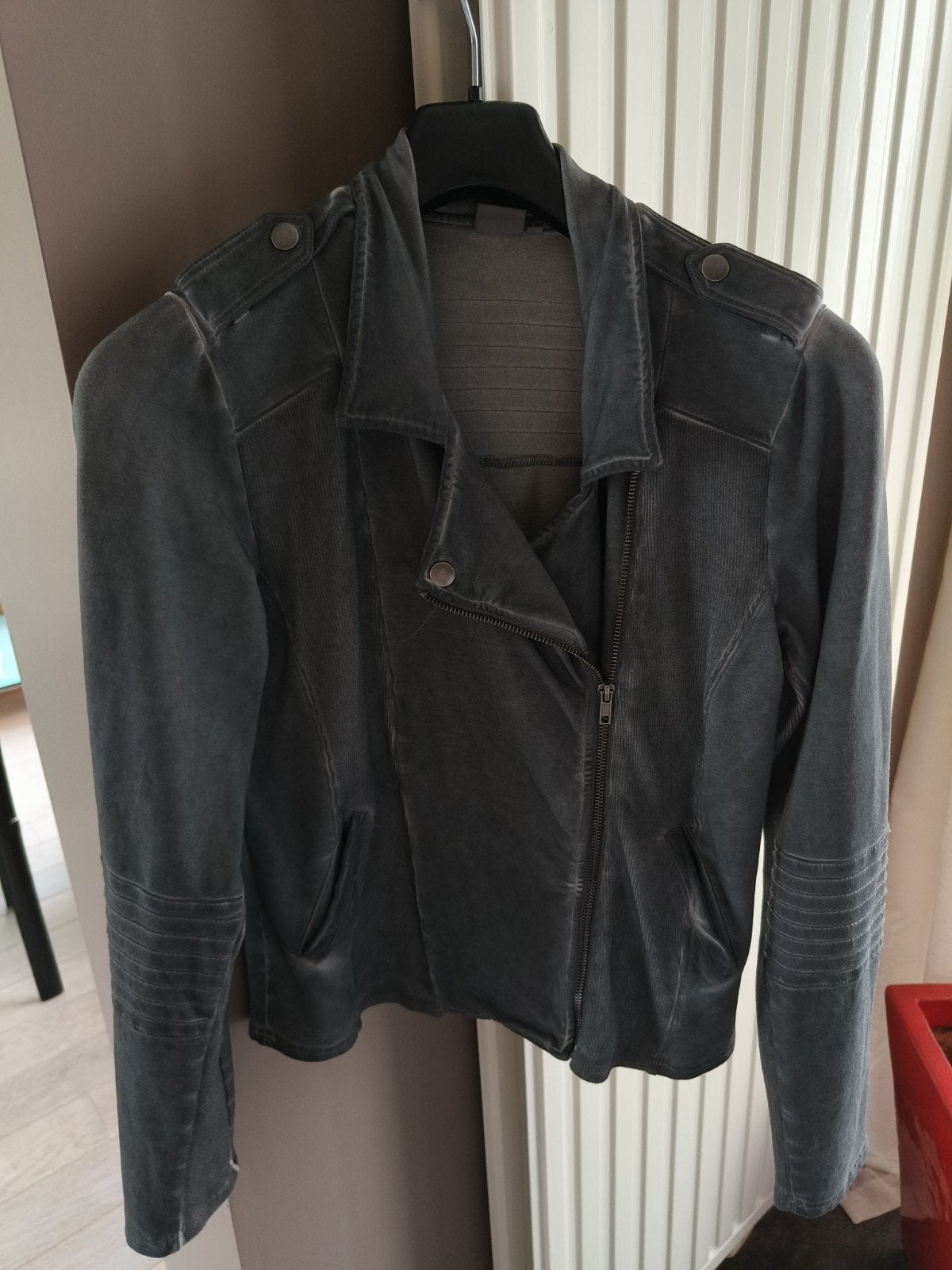 Grijs jersey bikerjasje van Object, maat M, als nieuw, Kleding | Dames, Object, Zo goed als nieuw, Jasje, Grijs