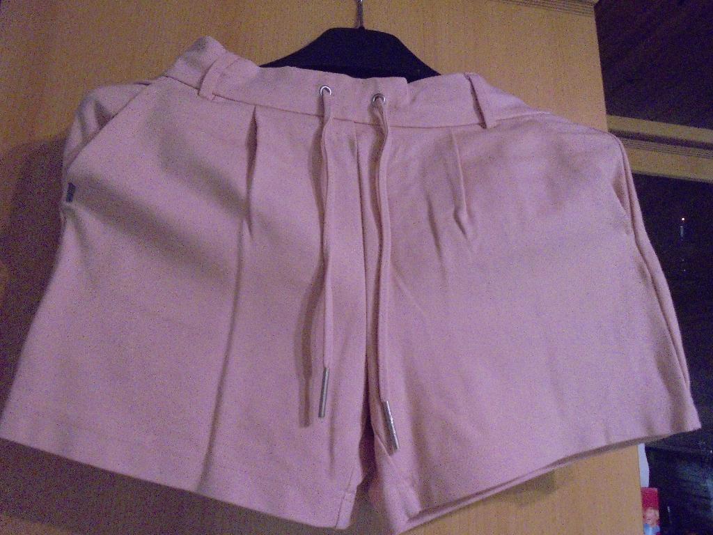 Roze short Only Small, Only, Kort, Ophalen of Verzenden, Zo goed als nieuw