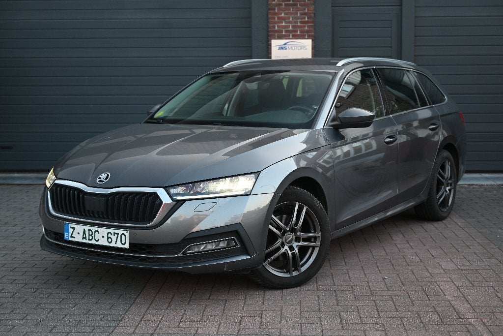 Skoda Octavia 2.0 TDI DSG | 150 PK | NAVI | TREKHAAK | BTW, Autos, Skoda, Argent ou Gris, Achat, Entreprise, 1968 cm³