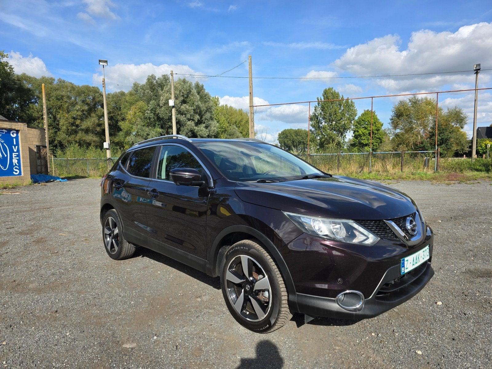 Nissan Qashqai benzine ketting motor 83000km, Auto's, Voorwielaandrijving, Trekhaak, Stof, Bruin