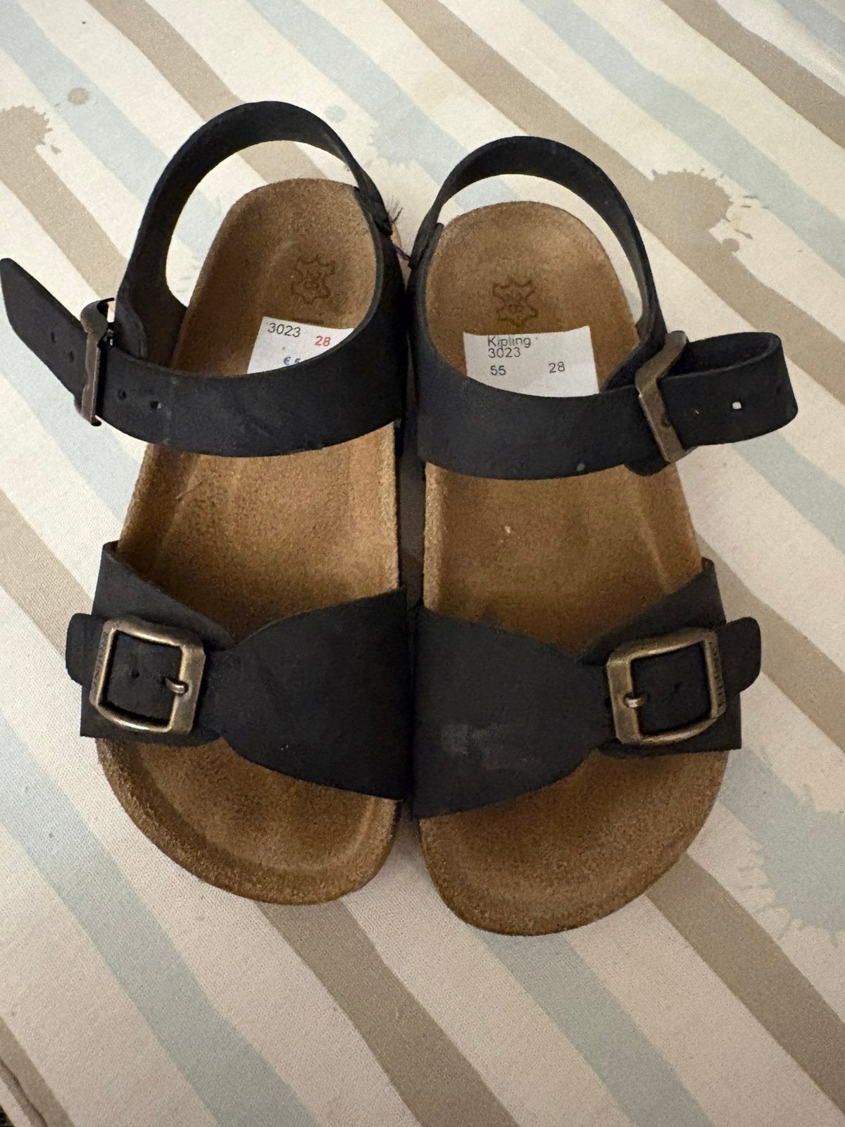 Sandales, Enlèvement, Comme neuf