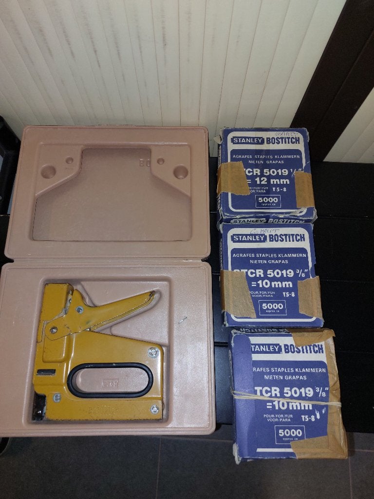 Agrafeuse manuelle, Bricolage & Construction, Enlèvement, Utilisé, Cloueuse/agrafeuse, Stanley