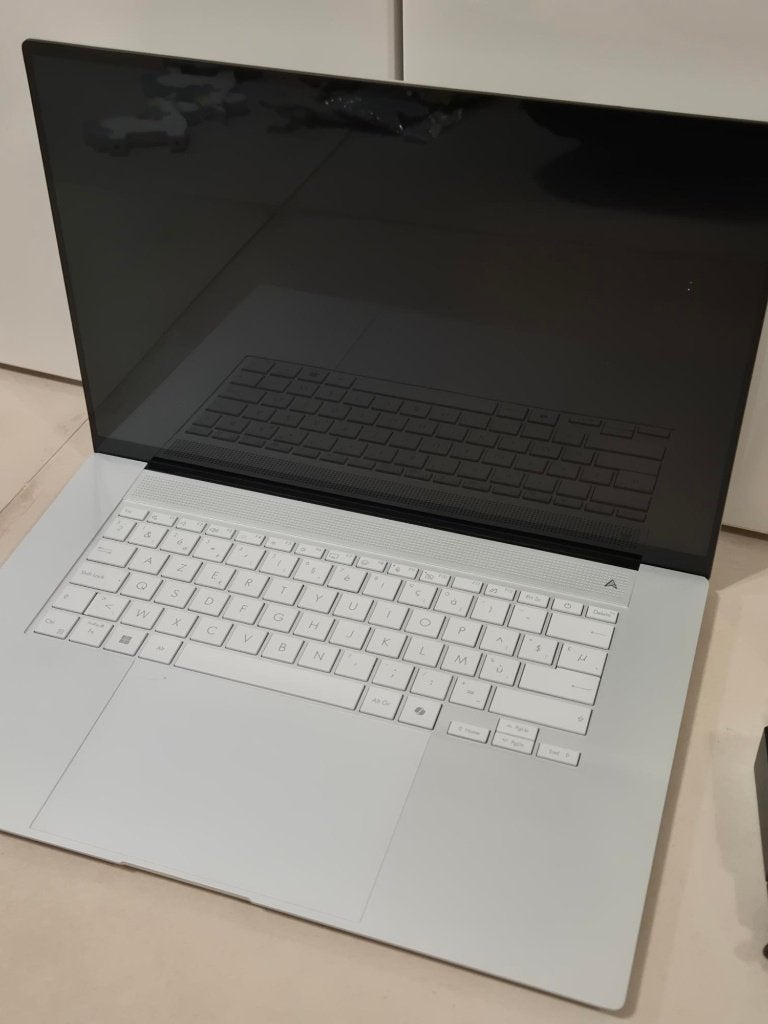 Ordinateur Asus Zenbook S16 1tb, Enlèvement, Comme neuf