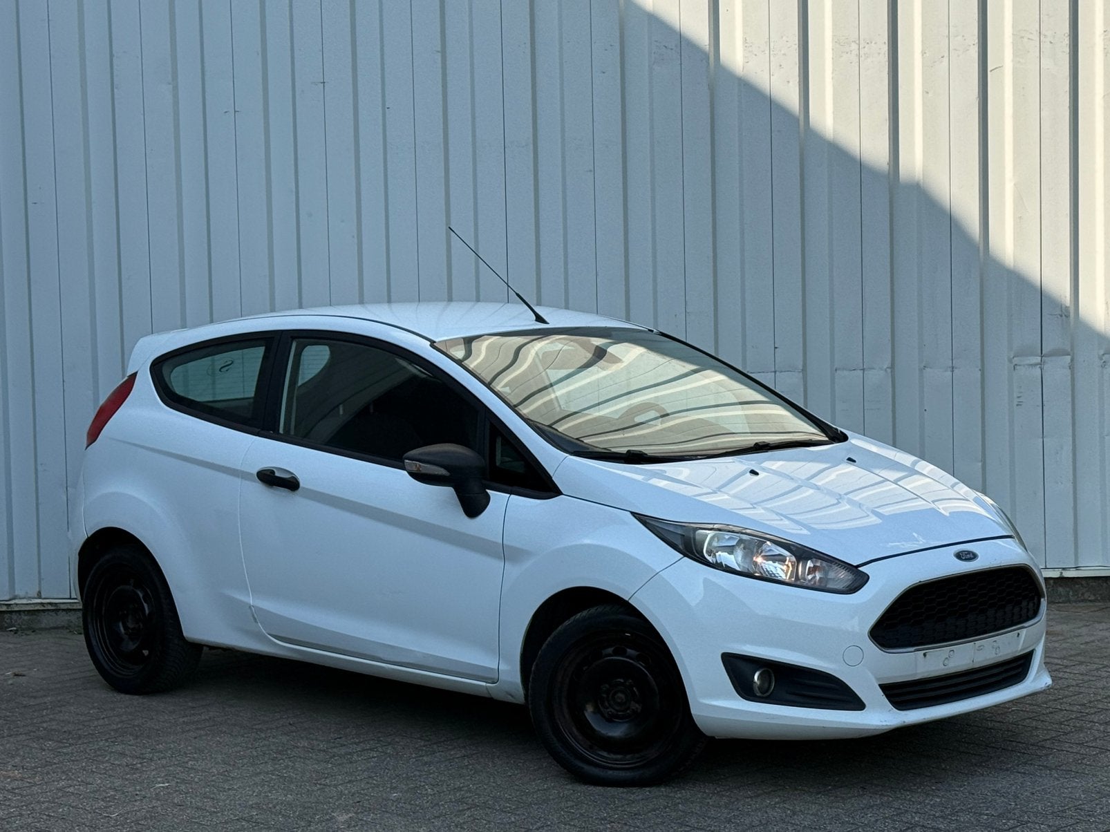 - Ford Fiesta - 1.5 Diesel - Cargo léger - Euro6B - 11/2016, Autos, Achat, Euro 6, Entreprise, 2 places