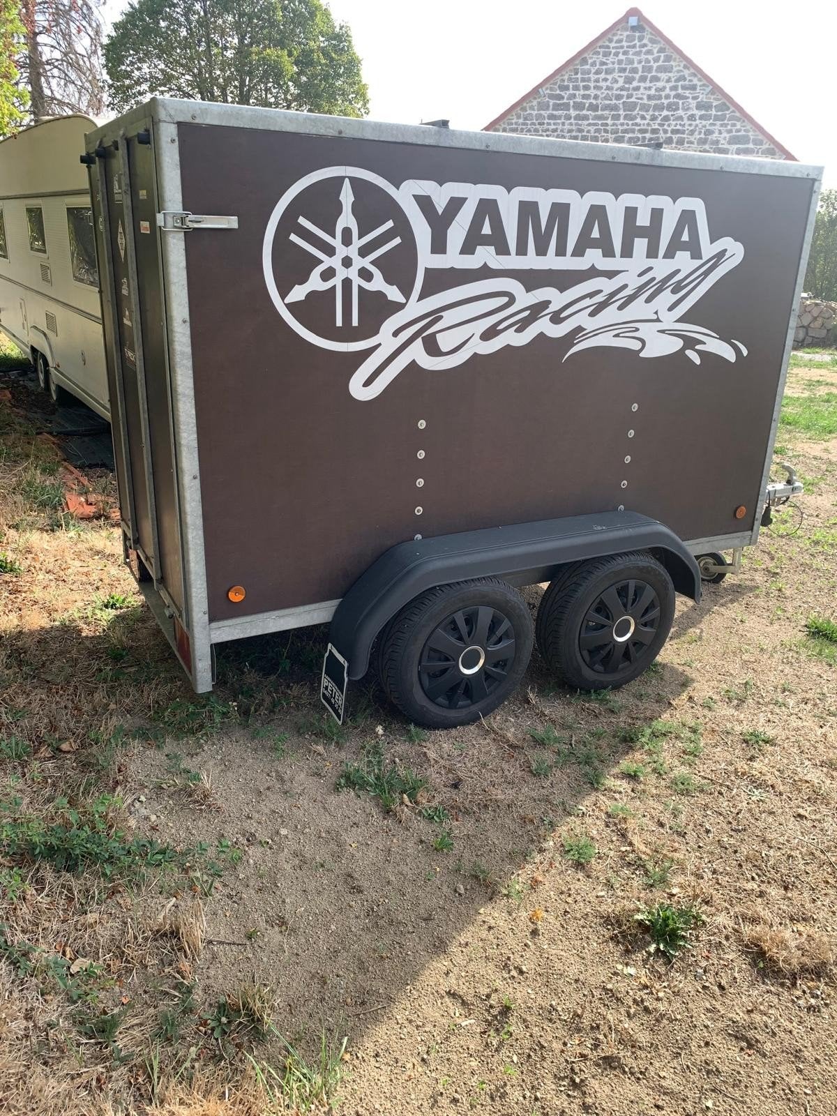 Gesloten aanhangwagen 750kg, Ophalen