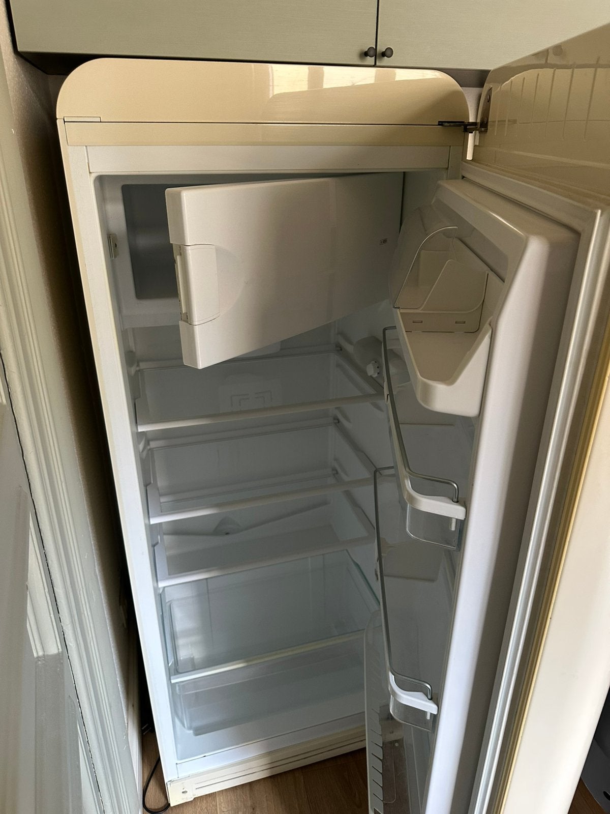 Smeg retro frigo creme kleur, Enlèvement ou Envoi, Comme neuf