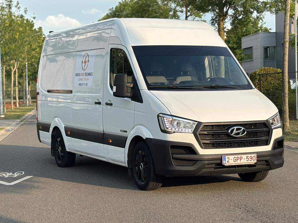 Hyundai H350 2.5 crdi, Auto's, Hyundai, Achterwielaandrijving, Parkeersensor, Diesel, H300