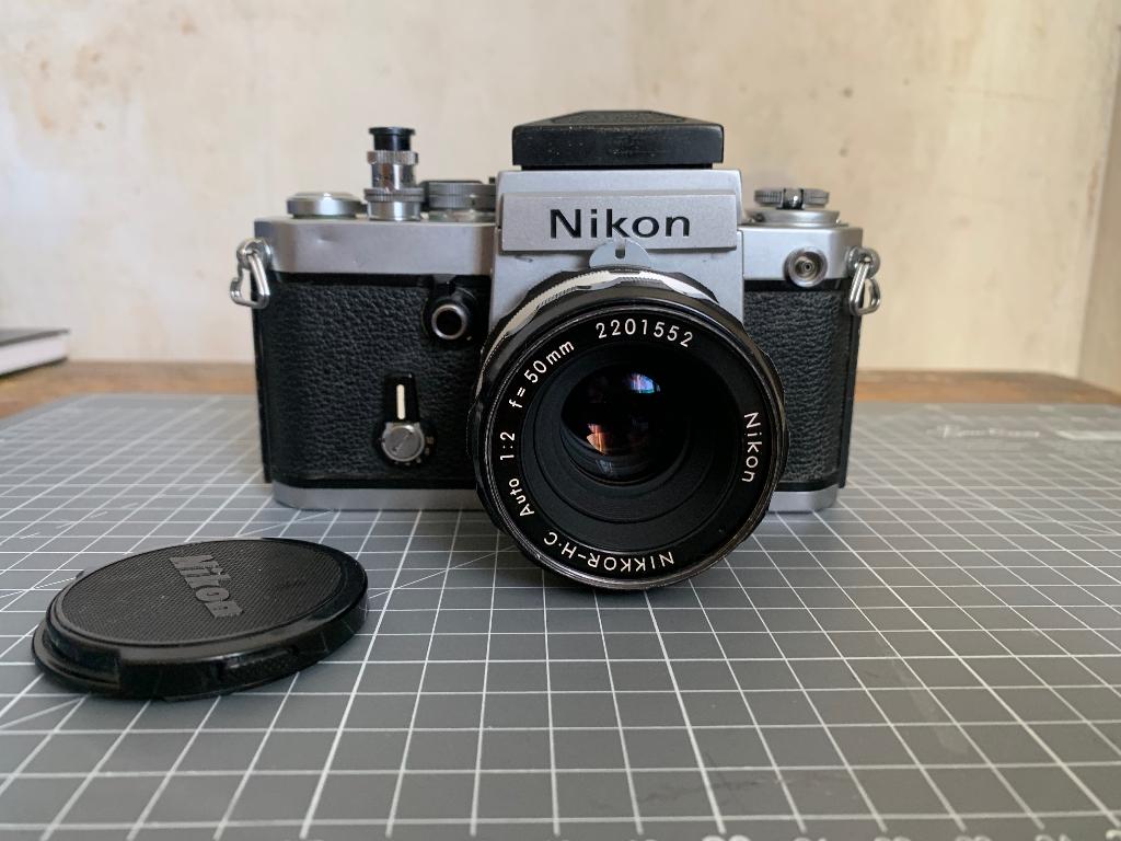 Nikon F2 + Finder DW-1 + Nikkor H.C 50mm f/2, Audio, Tv en Foto, Fotocamera's Analoog, Ophalen, Gebruikt, Nikon