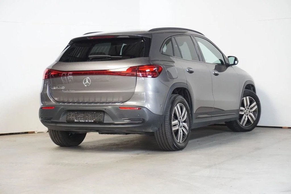 Mercedes-Benz EQA 250 - PANO DAK - NIGHT PAKKET (bj 2025), Auto's, Automaat, Gebruikt, Leder en Stof, https://public.car-pass.be/vhr/c2382cf4-681b-428c-a300-965d174dfe22