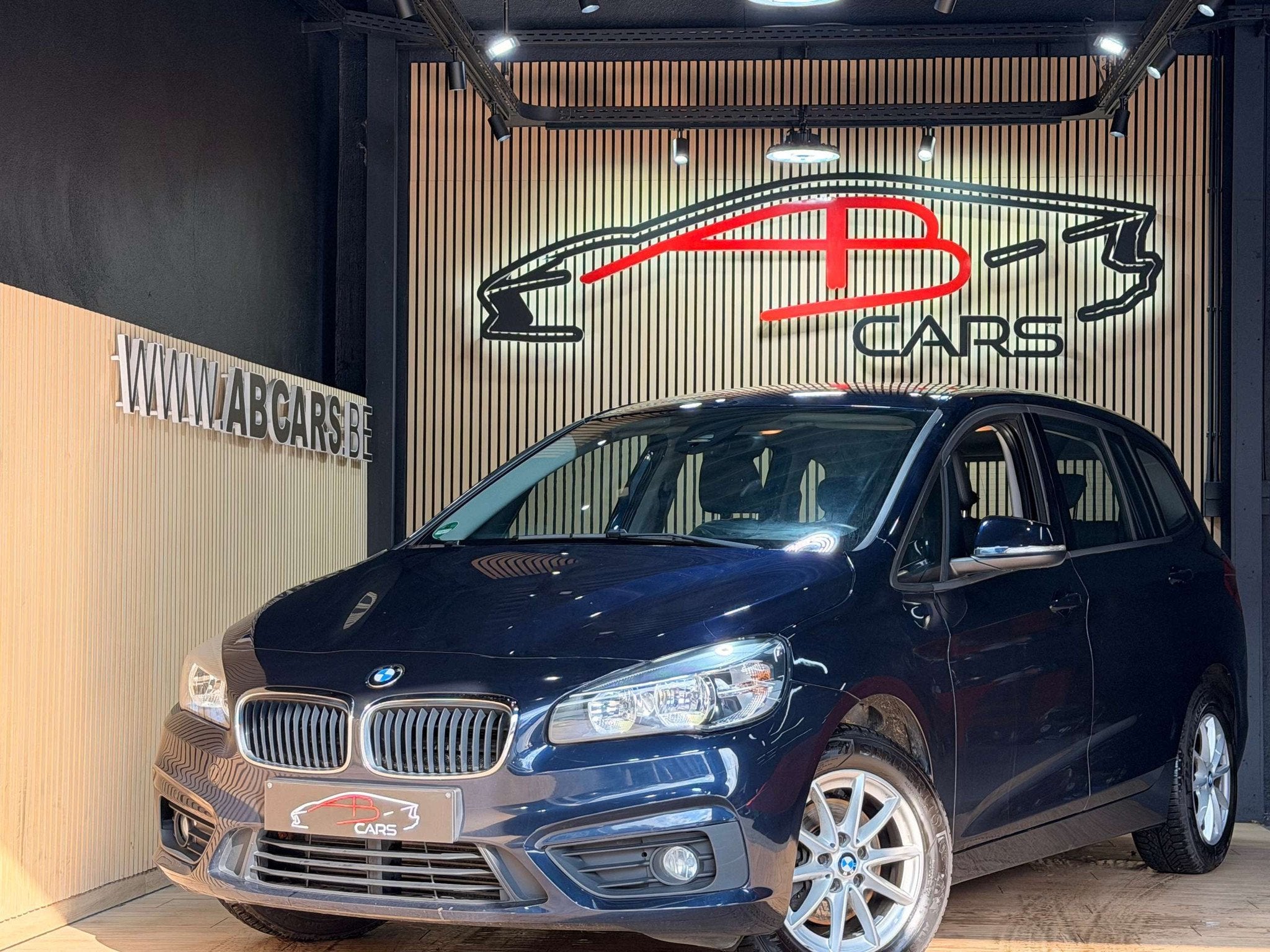 BMW 2 Serie 216 D * Gran Tourer * 5 PLACES * 1ER PROP * GARA, Auto's, Stof, Gebruikt, Bedrijf, 5 deurs