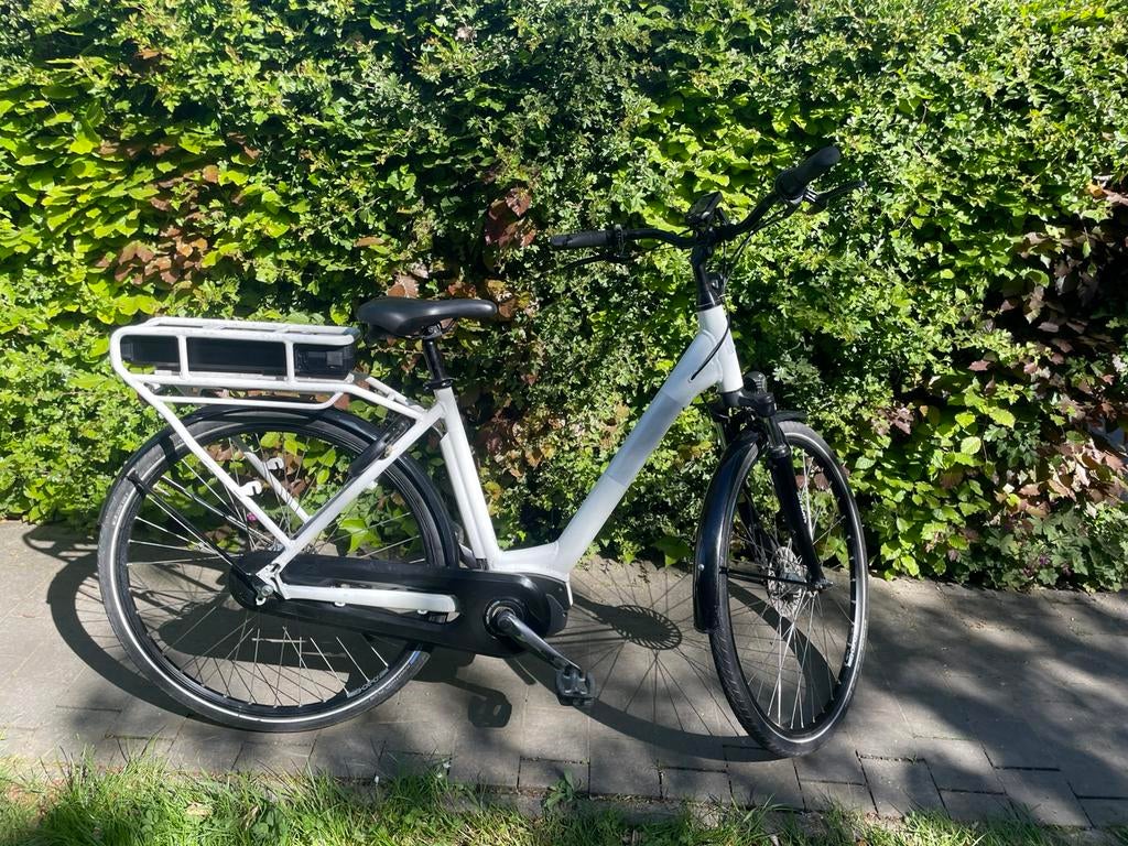 Elektrische vrouwenfiets oxford, Fietsen en Brommers, Ophalen, Zo goed als nieuw, 50 km per accu of meer, Overige merken