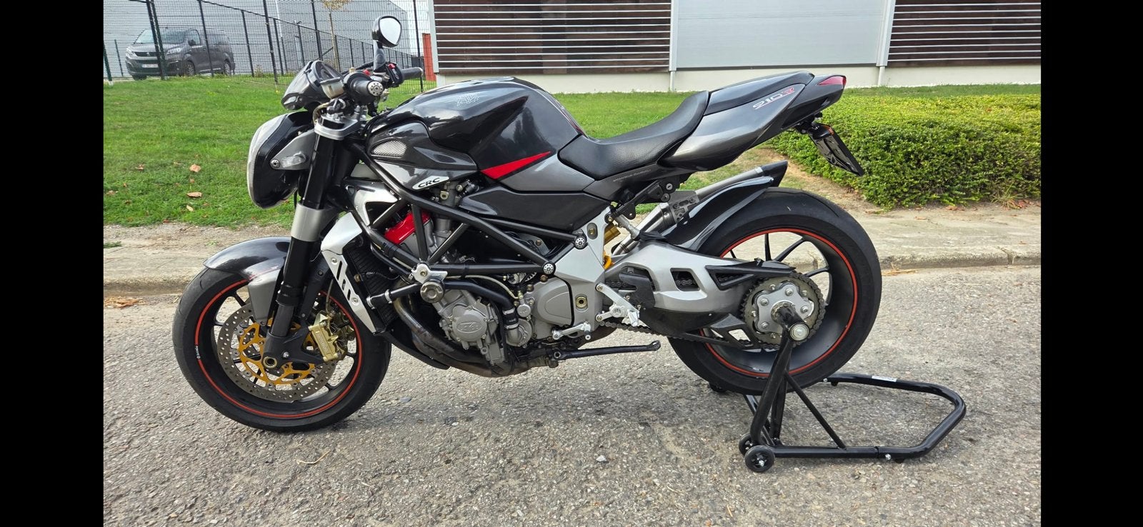 Mv agusta brutale 910R série limitée (ct possible), Motos, Permis Moto A, Occasion, Échappement sport, Particulier
