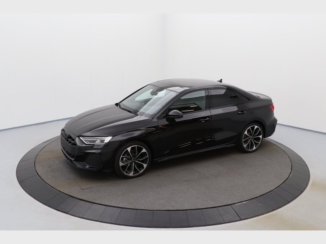 Audi A3 Sedan BUSINESS EDITION S LINE 35 TFSI 150 PK S TRONI, Auto's, https://public.car-pass.be/vhr/cf186c86-6f6e-4b7a-9bf4-eac3f2f291e8