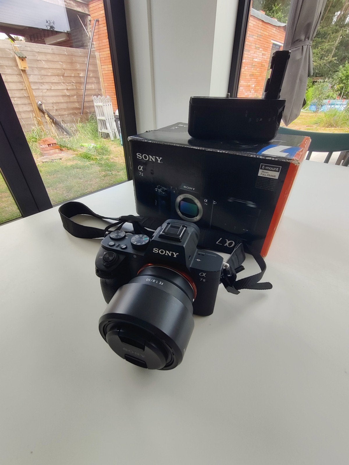 Sony alpha A7 mk2, Enlèvement