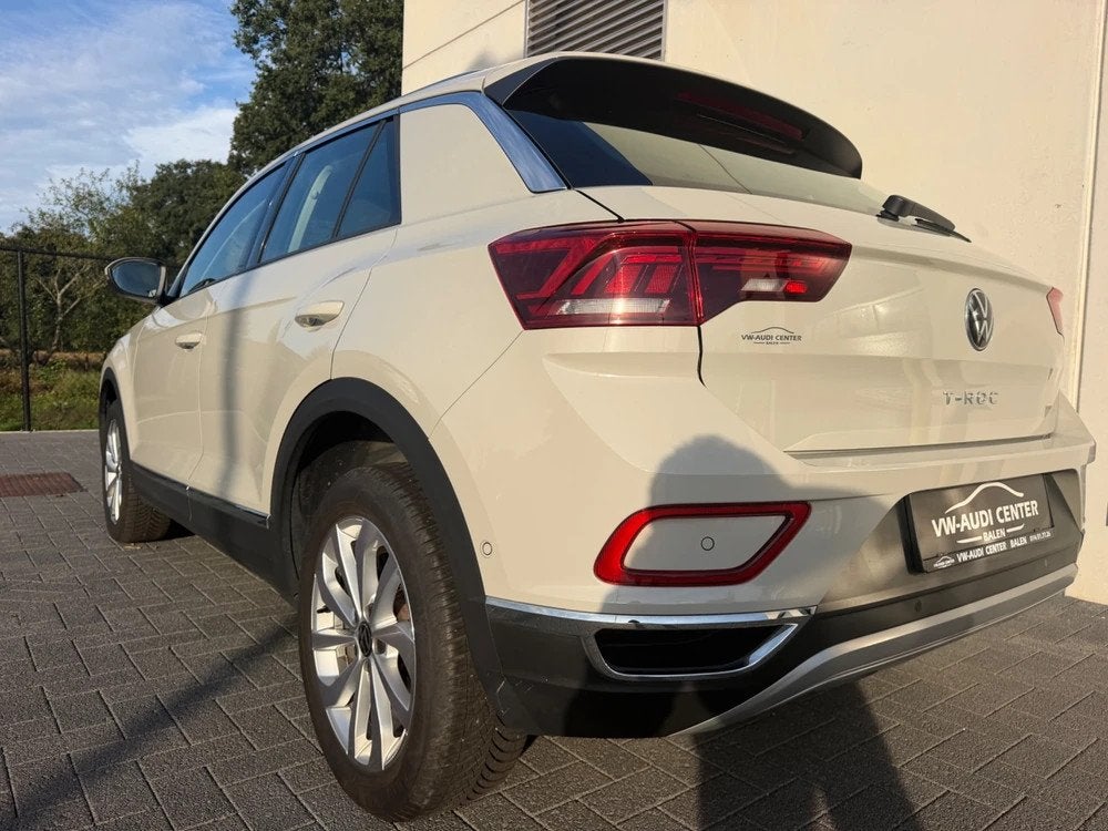 Volkswagen T-Roc STYLE 1.5eTSI 150PK GRIJS - REVERSE CAMERA, Auto's, 4 cilinders, Bedrijf, 5 zetels, 5 deurs