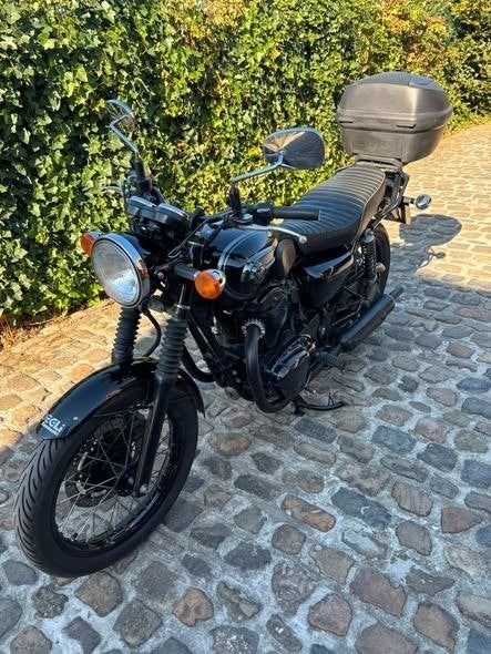 kawasaki w800, 800 cm³, 2 cylindres, Particulier, Permis Moto A2 minimum