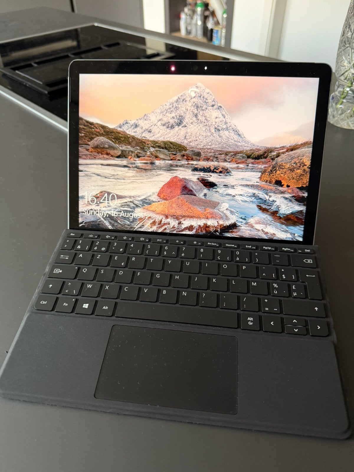 Microsoft Surface Go2, Ophalen of Verzenden, Zo goed als nieuw
