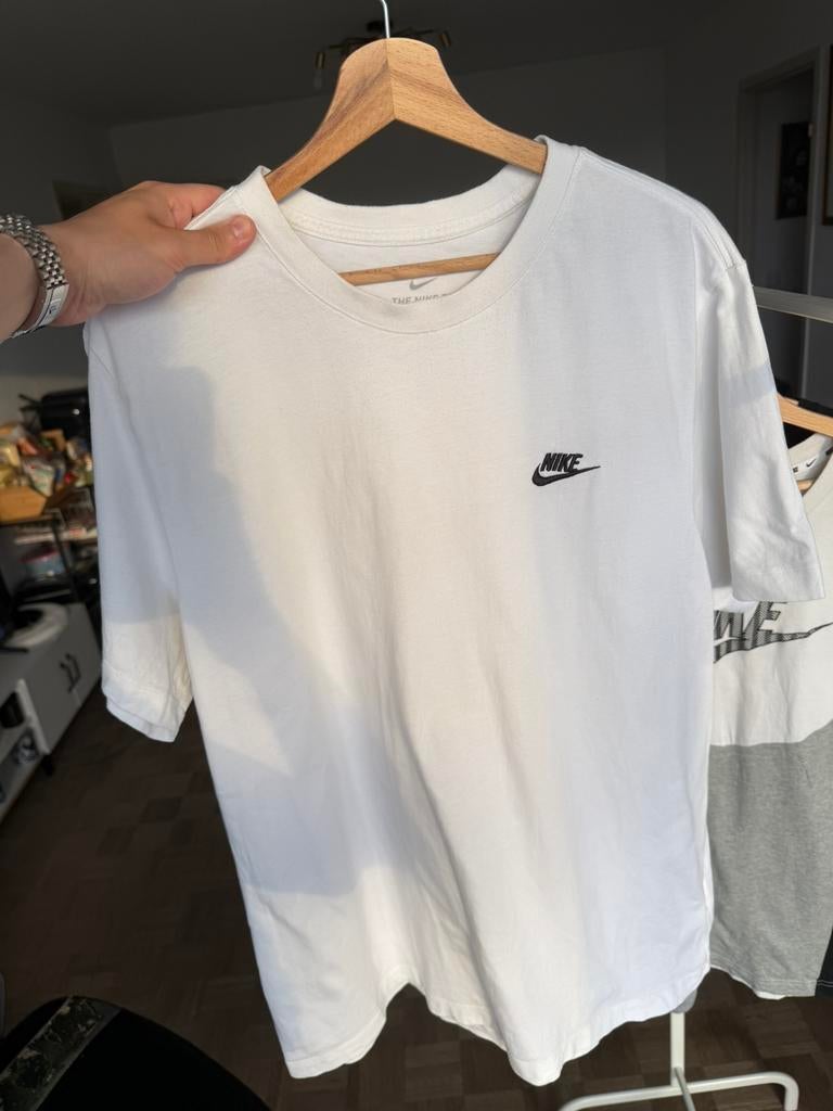 Nike Mini Swoosh T-Shirt White XL – Clean Essential Tee, Kleding | Heren, T-shirts, Zo goed als nieuw, Maat 56/58 (XL), Wit, Ophalen of Verzenden