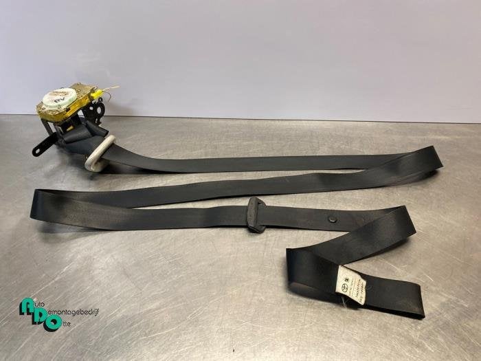 Veiligheidsgordel rechts-voor van een Toyota Yaris (Yaris 1, Auto-onderdelen, Gebruikt, -, -, Ophalen of Verzenden