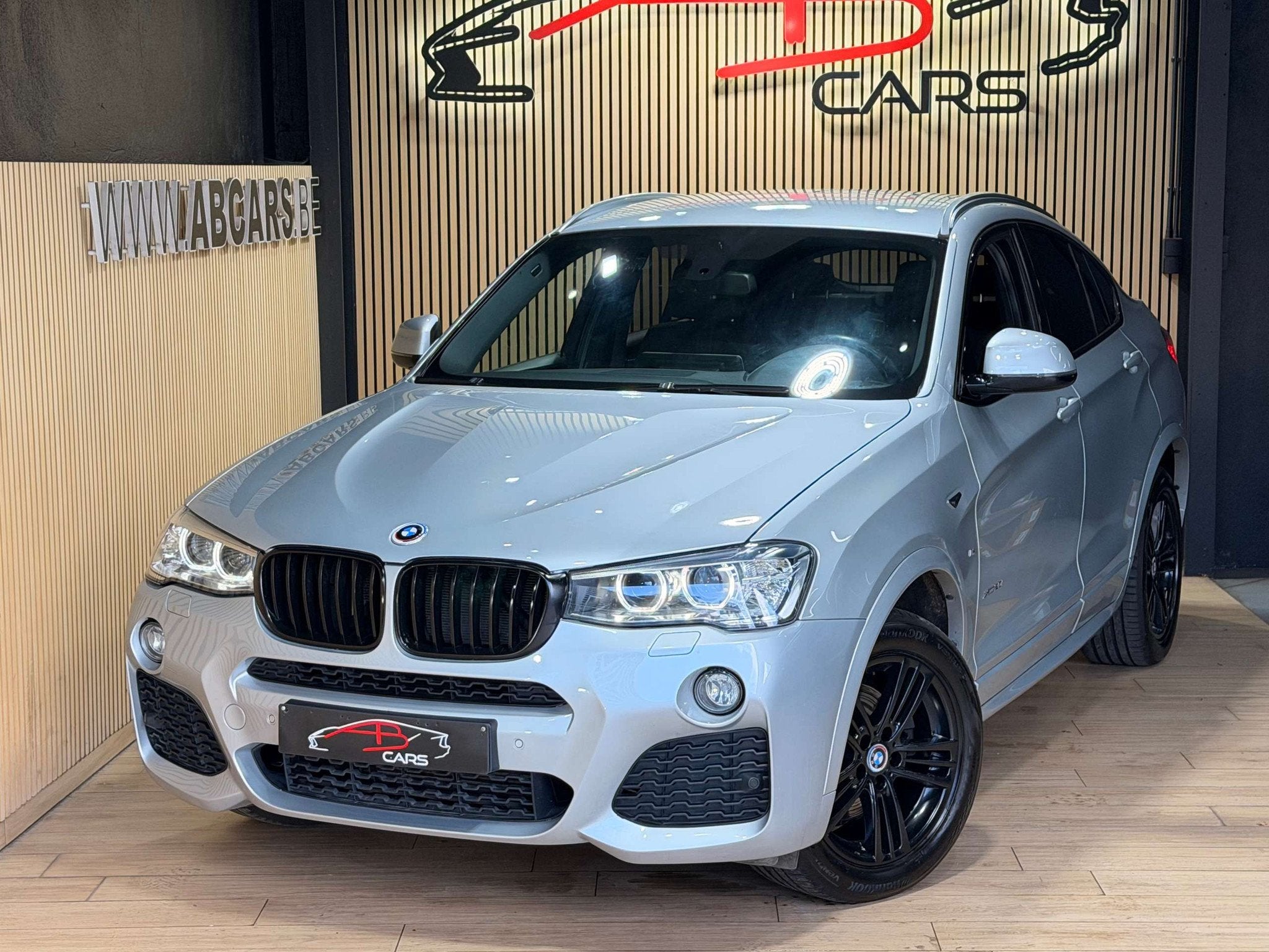 BMW X4 2.0iA xDrive20 * GARANTIE 12 MOIS * PACK M *, Auto's, BMW, Automaat, Gebruikt, 4 cilinders, Bedrijf