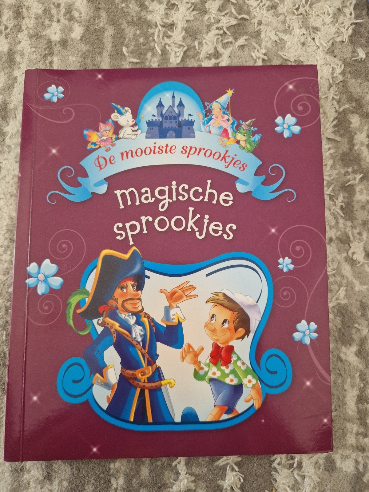 Boek Magische Sprookjes, Boeken, Ophalen of Verzenden