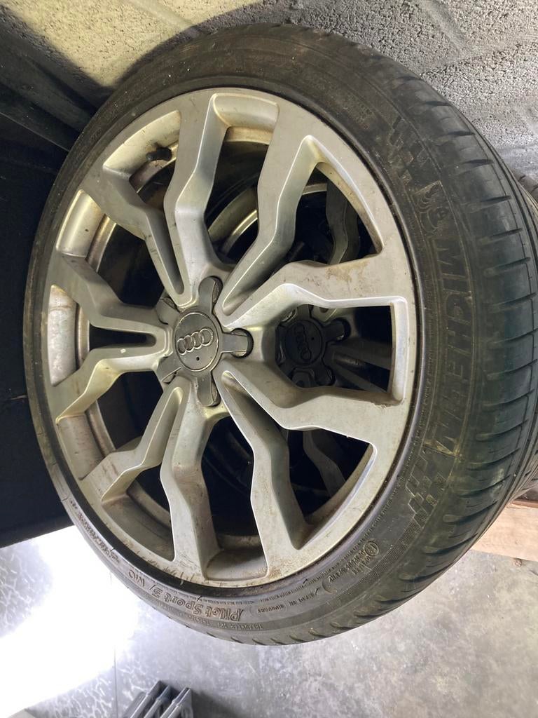Autobanden op velg, Ophalen, 18 inch, Gebruikt, Velg(en)