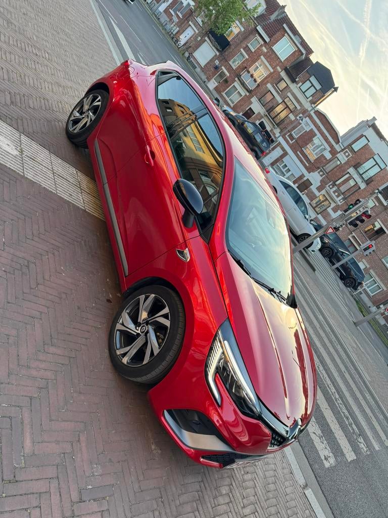 Renault. Clio 2023 avril 1.0 essence 37000 km, Autos, Rouge, Achat, Euro 6, Boîte manuelle