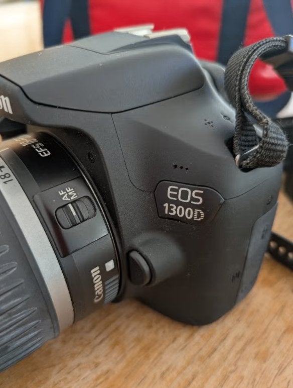 spiegelreflexcamera CANON EOS 1300D + lenzen + acc, Ophalen, Gebruikt, Spiegelreflex, Canon