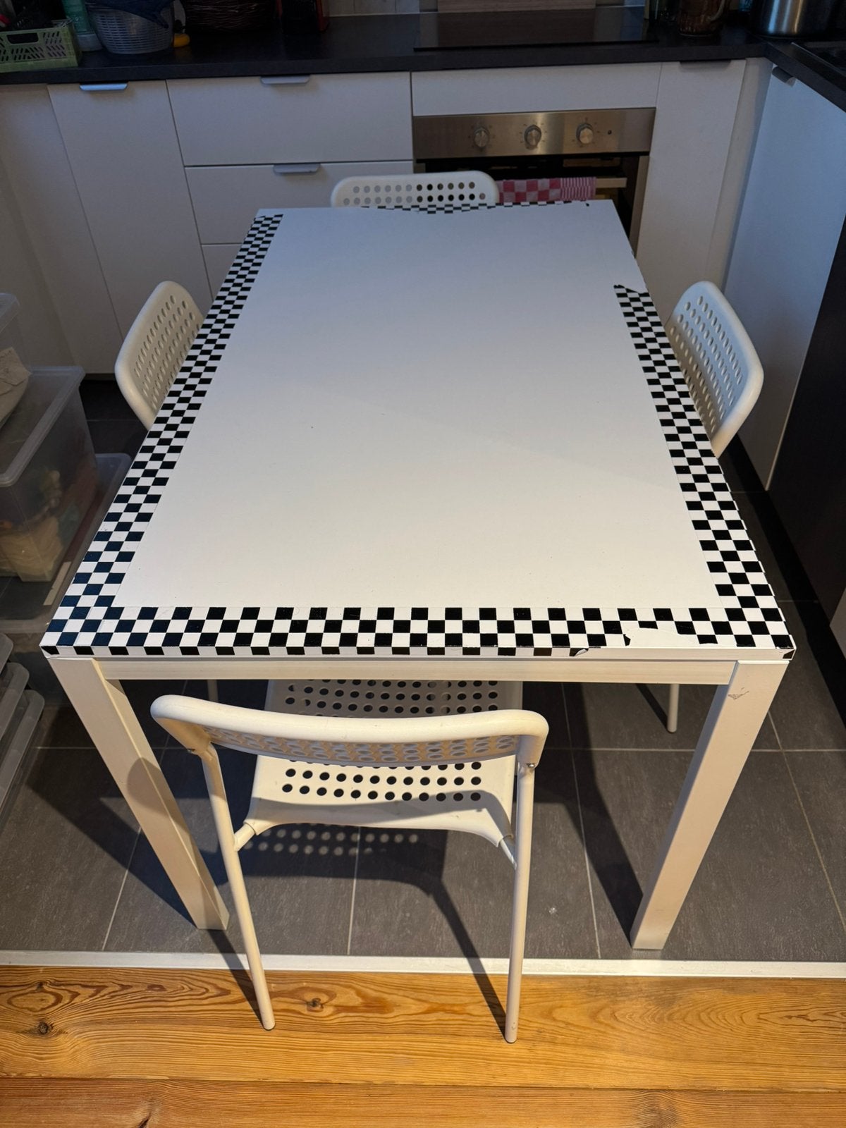 GRATUIT/ Table ikea + 4 chaises, Maison & Meubles, Quatre personnes, 150 à 200 cm, Enlèvement, Utilisé
