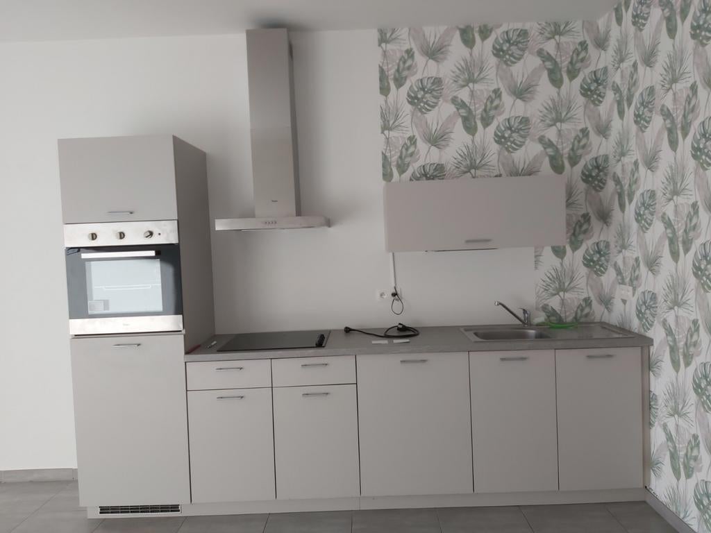 Meuble de cuisine vieux de 10 ans à démonter., Enlèvement