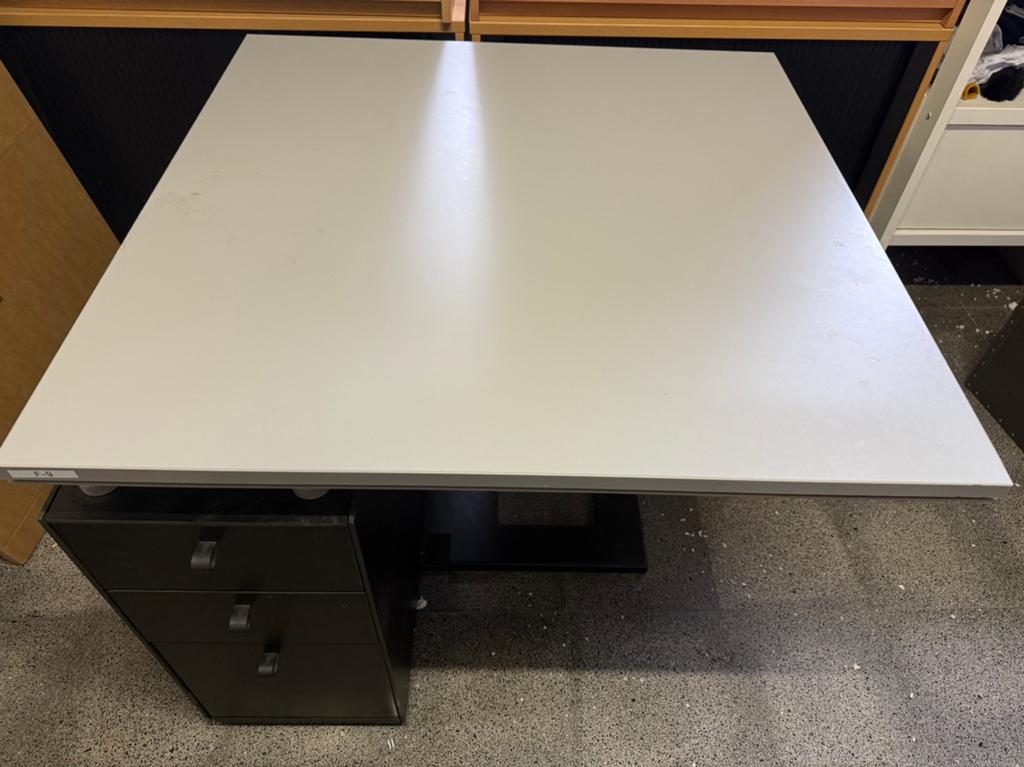 Stevig bureau tafel 100x100x75cm, Enlèvement, Comme neuf