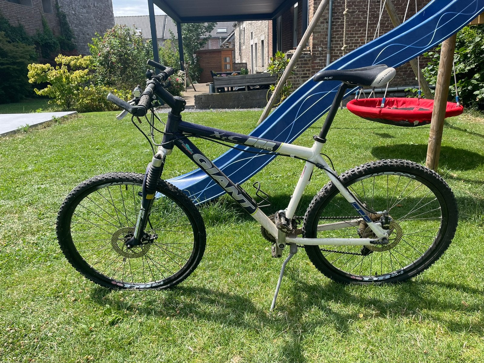 Velo marque Giant, taille M, bleu et blanc, Enlèvement, Utilisé, Frein à disque, Giant