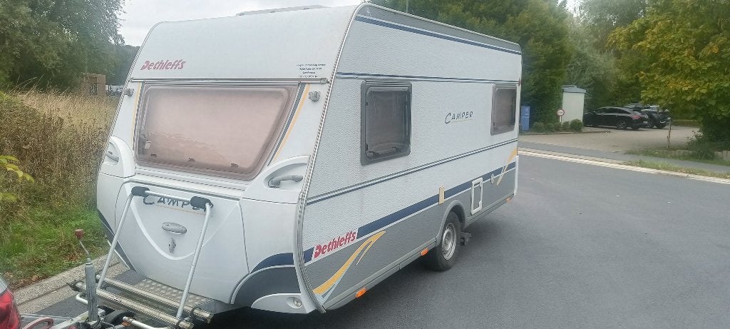 La caravane de Dethleff, datée 2006, Caravanes & Camping, Jusqu'à 4, Coin salon convertible, 4 à 5 mètres, 750 - 1000 kg