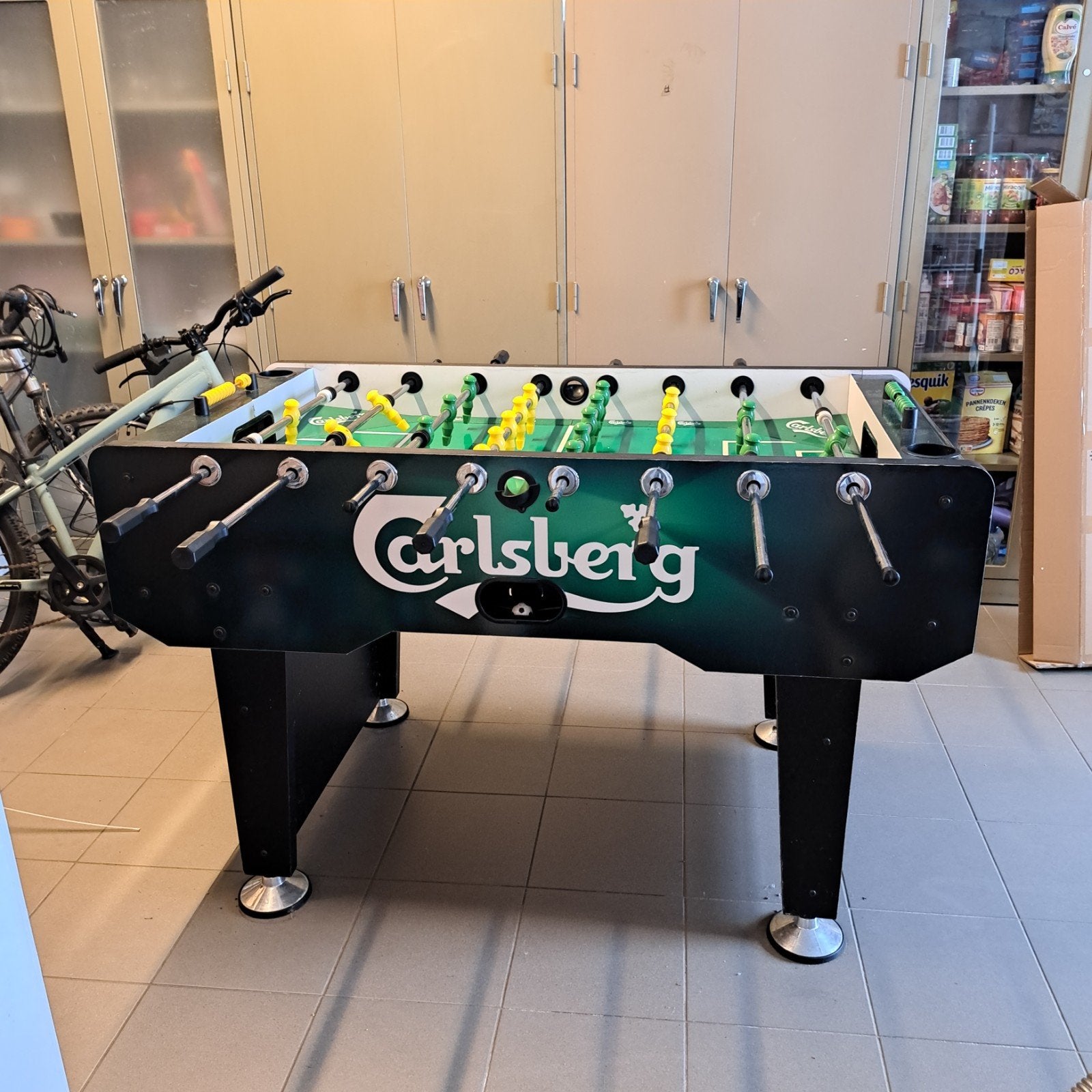 Carlsberg voetbaltafel, Enlèvement