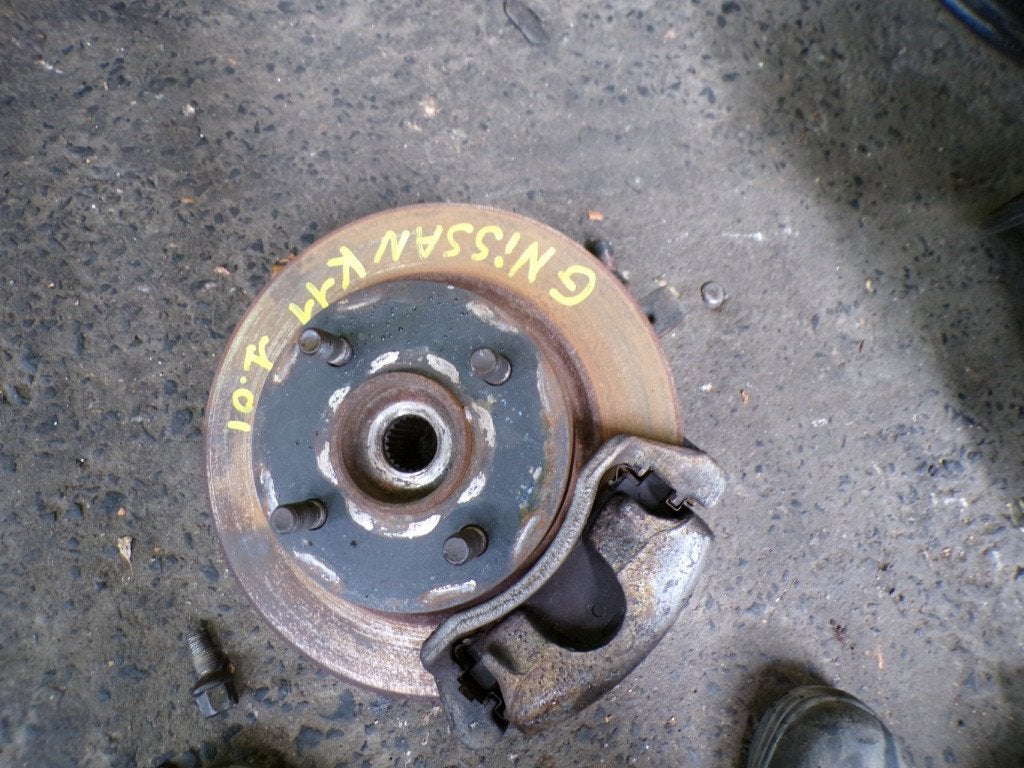 Moyeu avant gauche Nissan Micra 2 1.0i 40kw 1996-1998, Enlèvement, Utilisé, Nissan