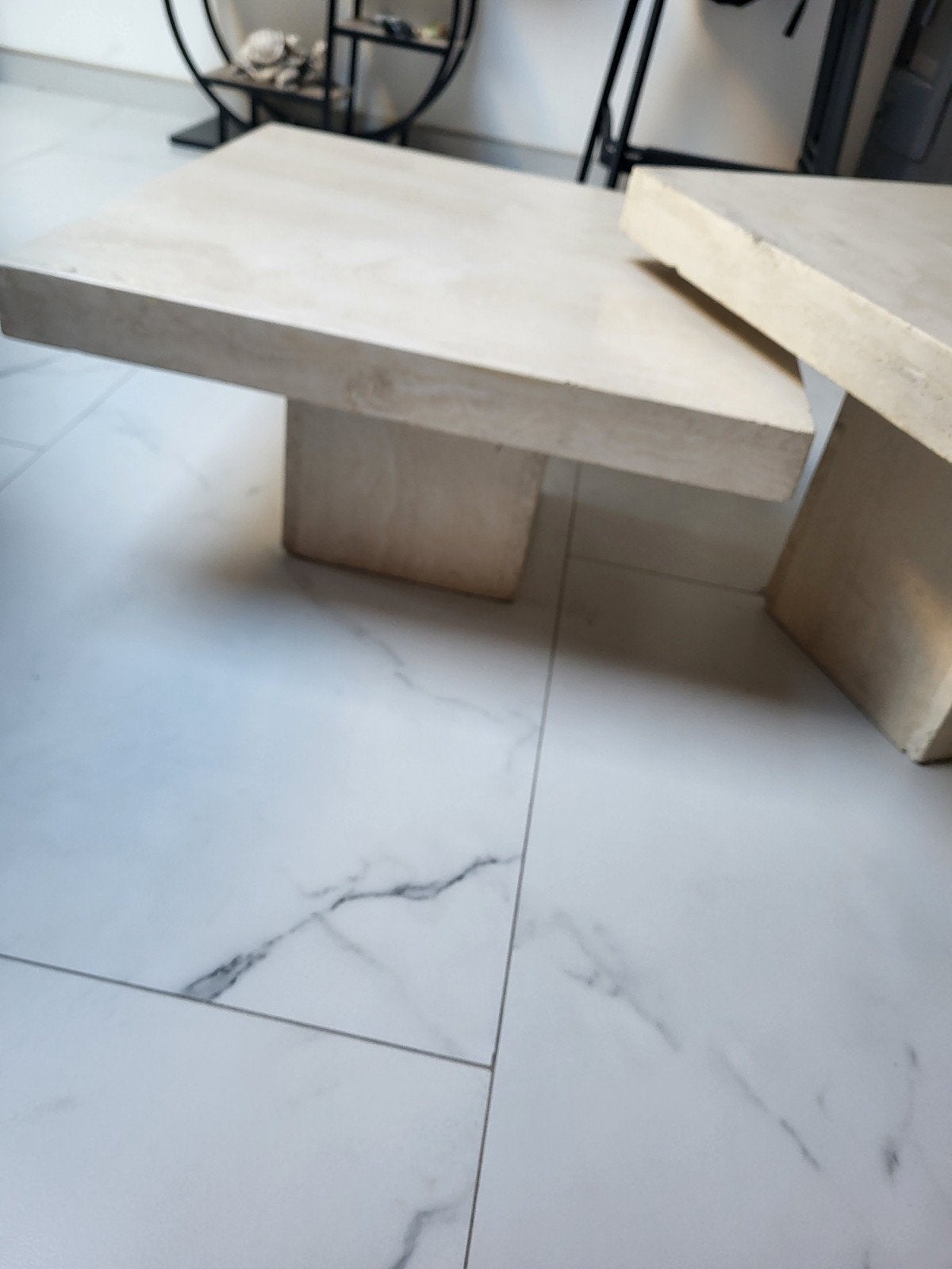table gigogne en marbre, Enlèvement